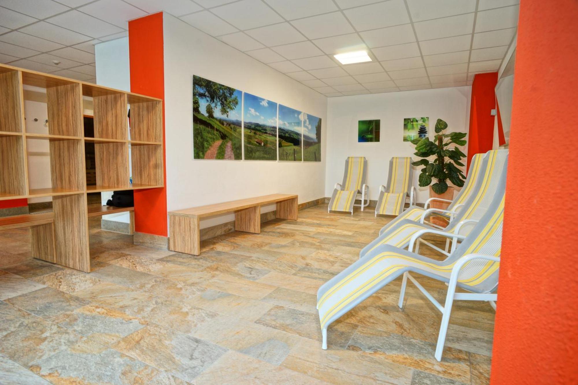 Relax - Petrol Mit Pool Und Sauna Scheidegg Exterior photo